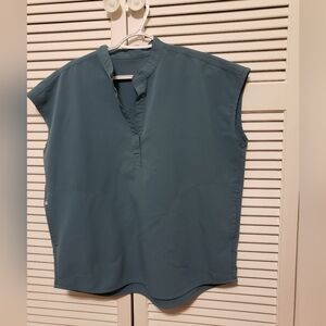 FIGS RAFAELA scrubs Medium Top Blue Green po#1875